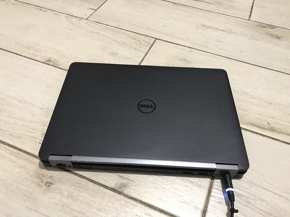 Dell E5270 i5-6200  8Gb DDr4 / 120Gb hdd,intel hd520