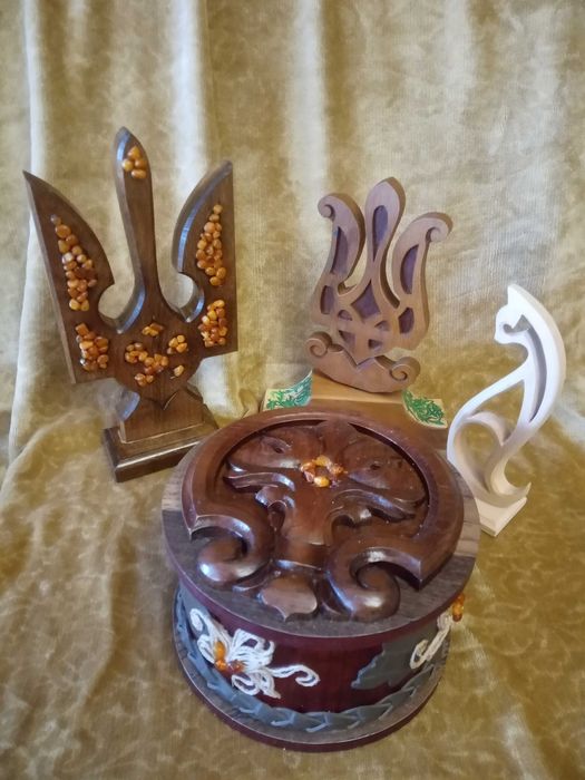 Шкатулка дерев,яна нова.