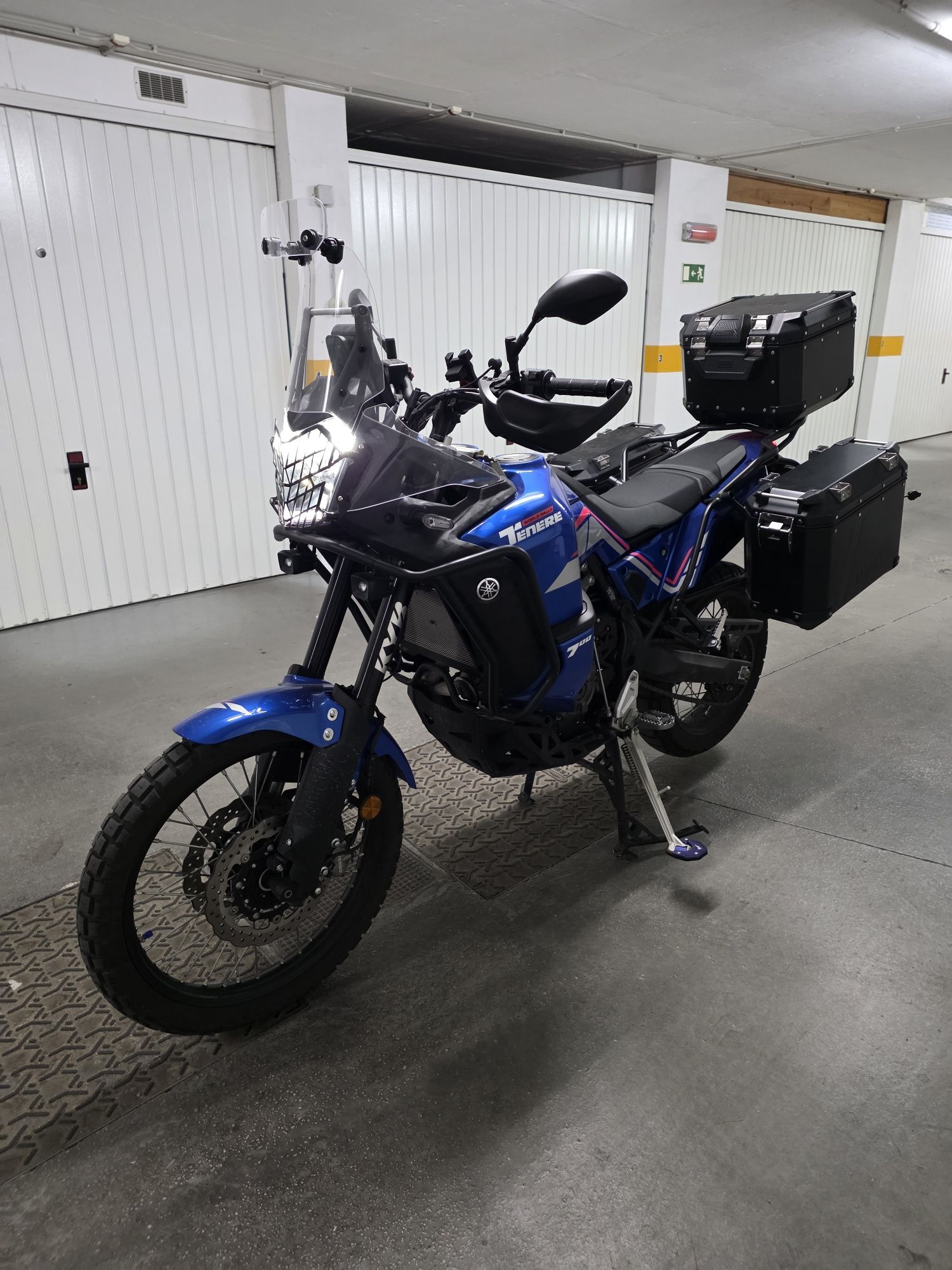 Vendo - Yamaha Ténéré 700 World Rally:

- Matriculada em 12/2023;
- Ce