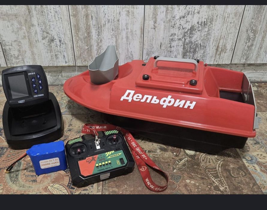 Короповий кораблик Дельфін (GPS, ехолот)