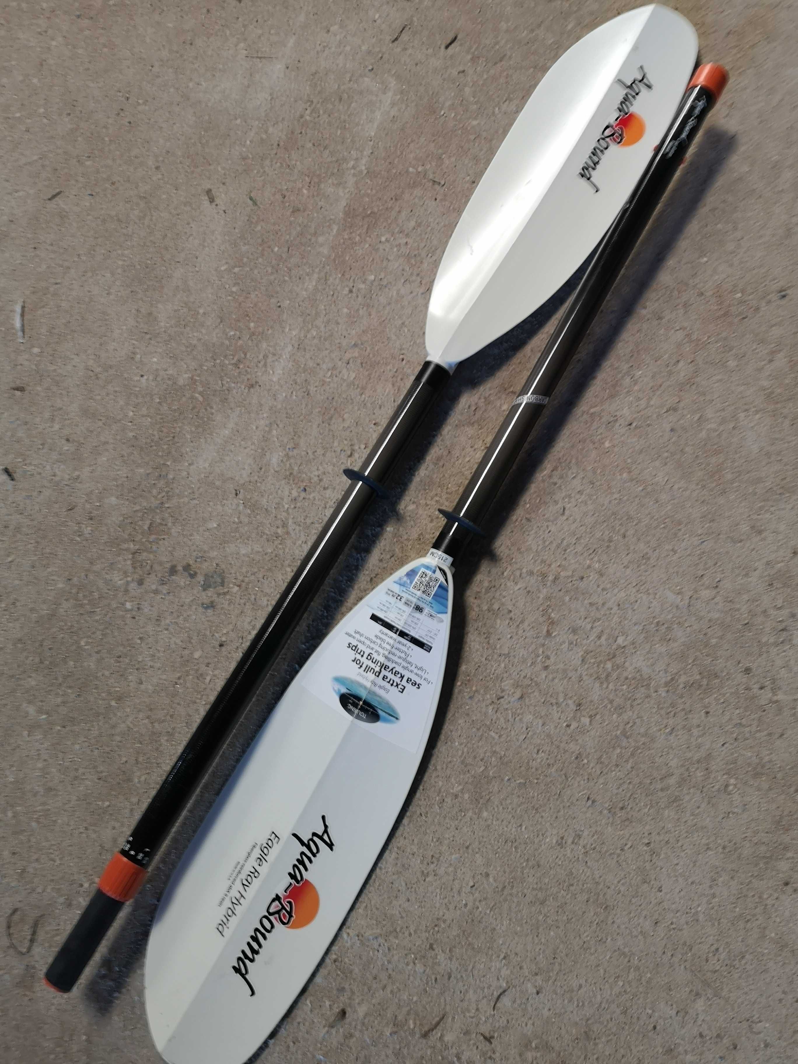 Kayak de mar com equipamento