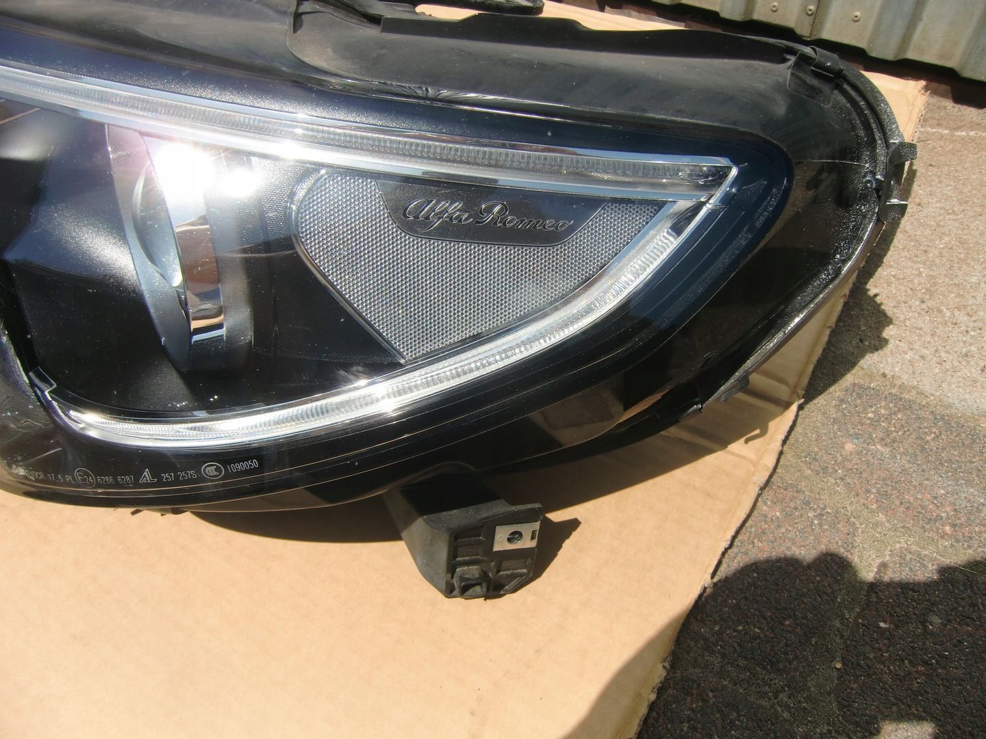 LAMPY PRAWA LEWA ALFA ROMEO STELVIO BI XENON LED DEMONTAŻ