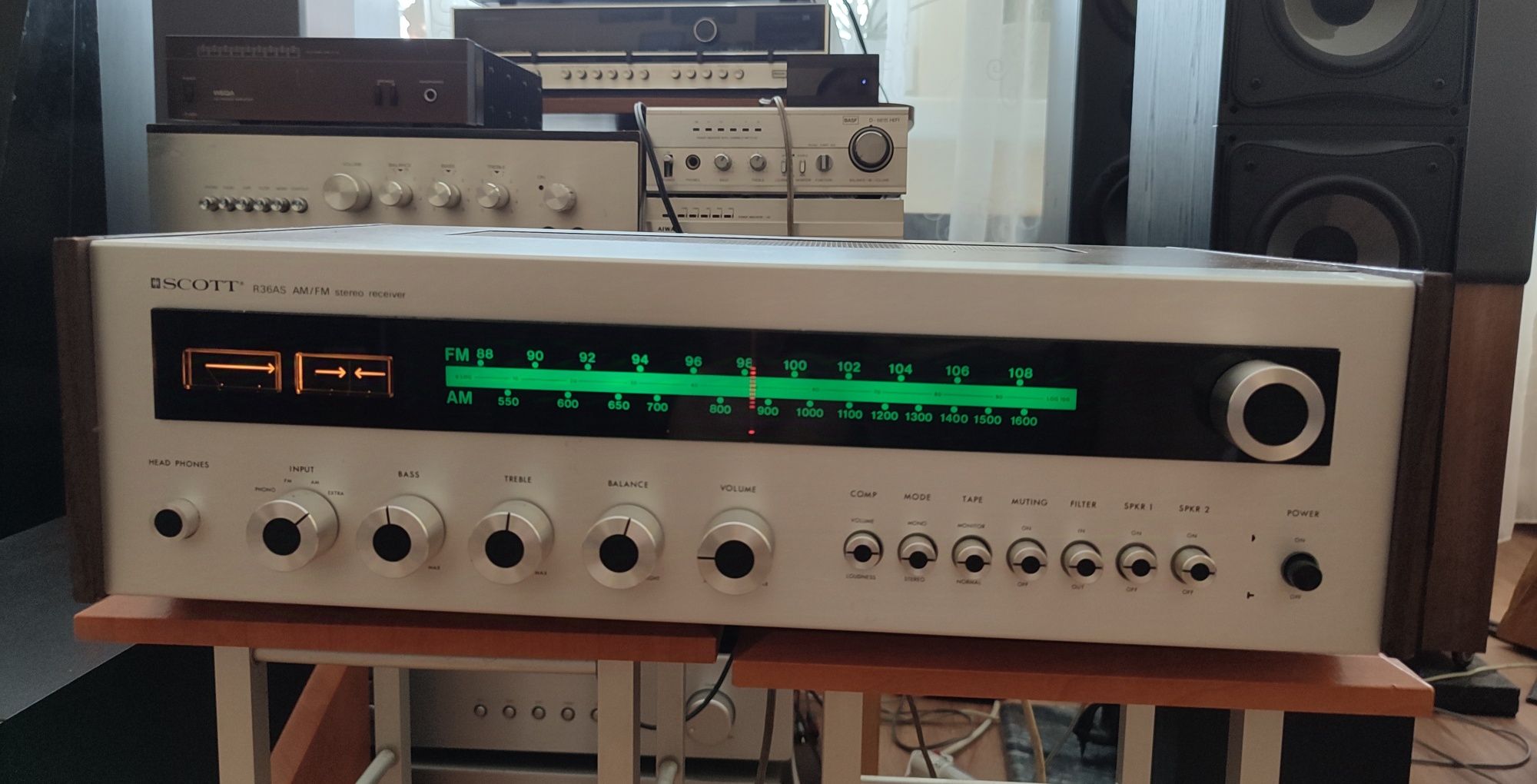 Scott, Synthese, IQ, Philips, Musical Fidelity