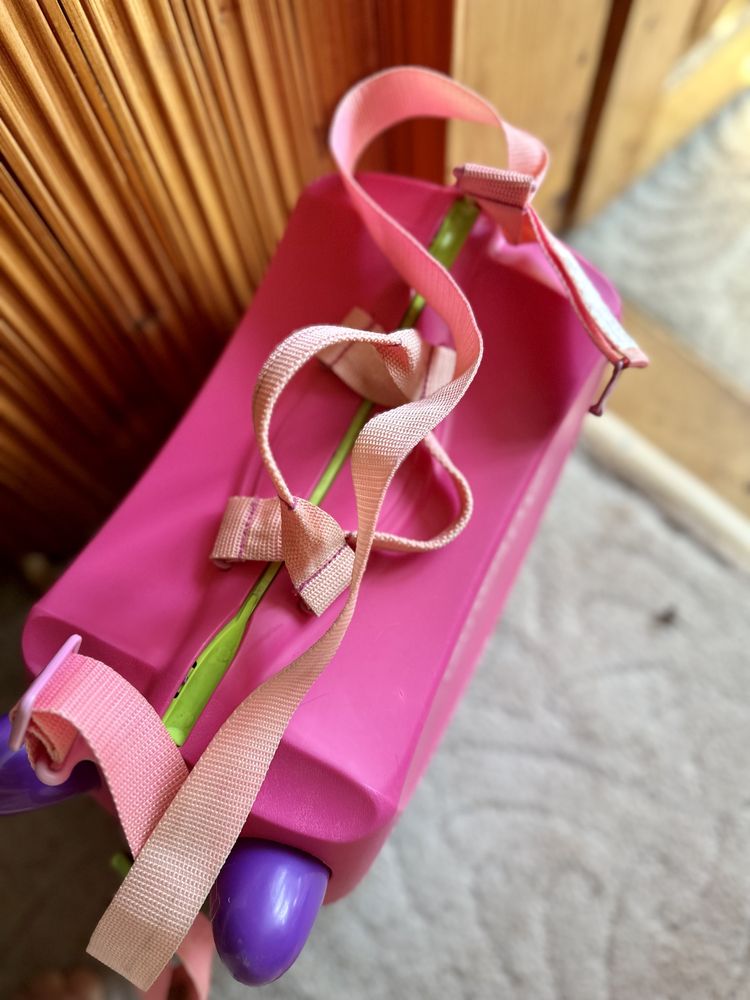 Детский чемодан на колесиках Trunki
