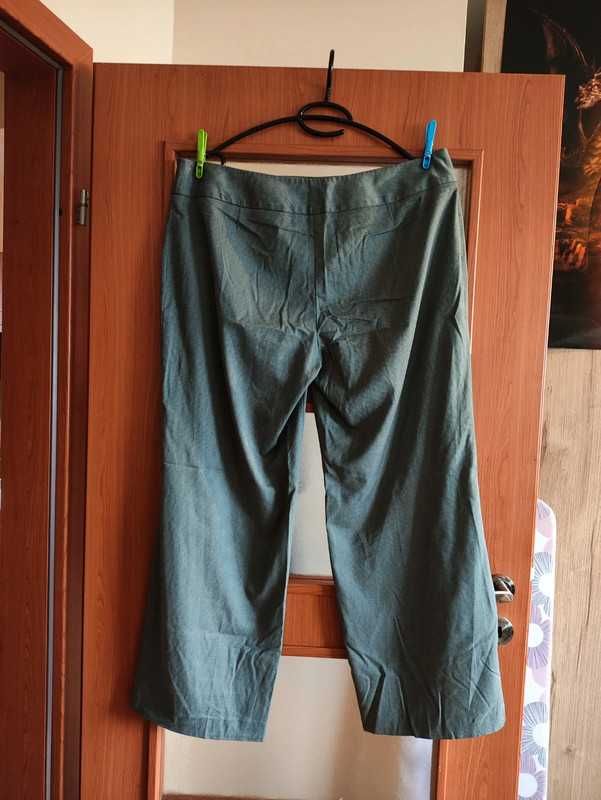 Materiałowe spodnie w drobną kratkę plus size Next