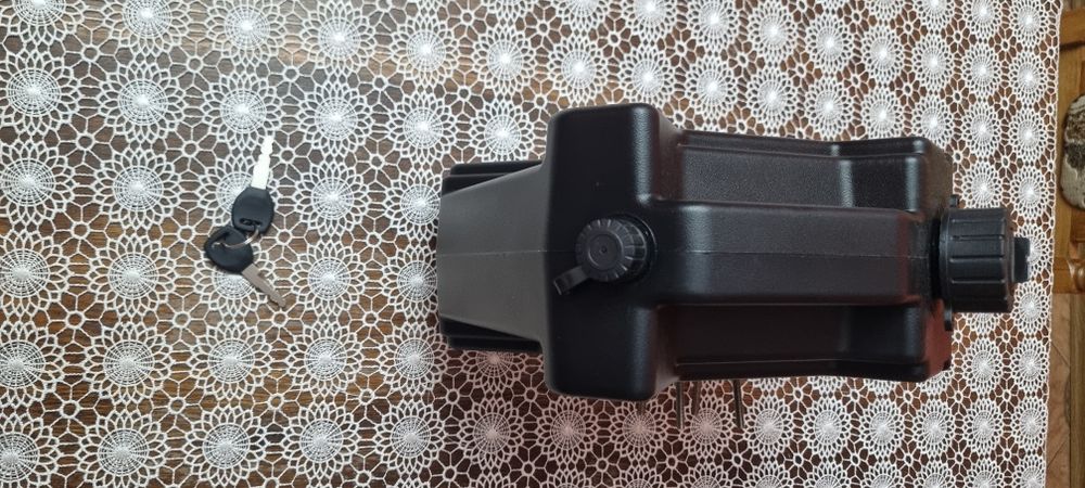 Kanister 5L do motocykla quada ATV z kluczykiem LONG HAUL NOWY