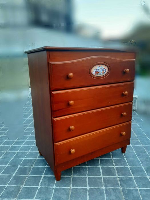 Cómoda de Criança em Madeira – 4 Gavetas, Excelente Estado