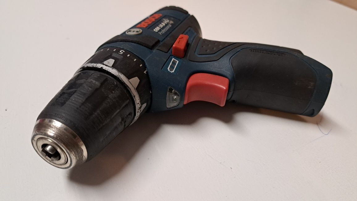 Aparafusadora BOSCH Profissional GSR 10,8-2-LI