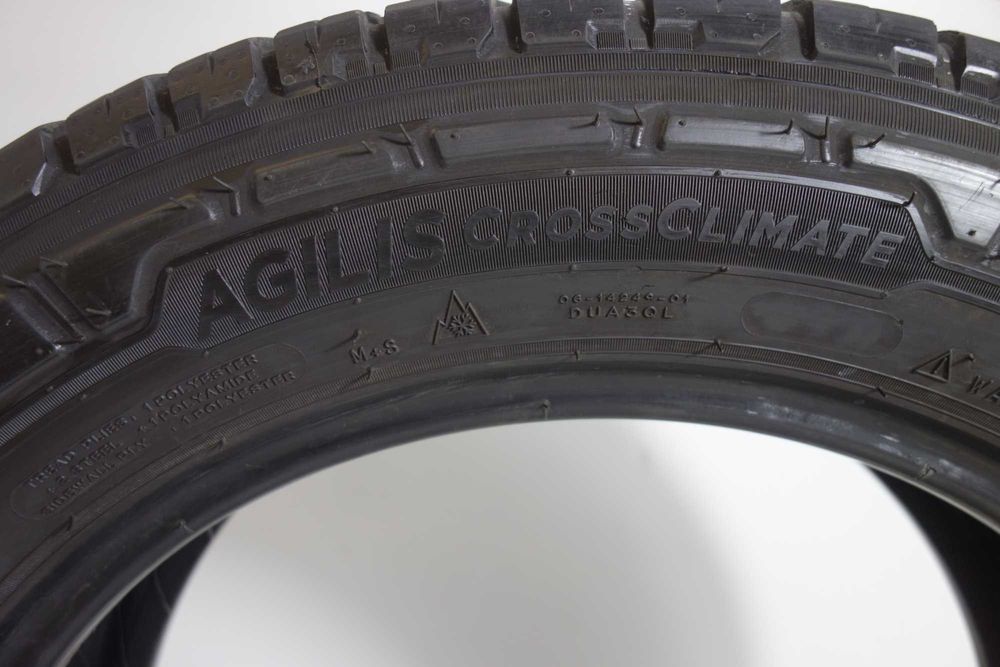 Opony całoroczne 215/60/17C - MICHELIN Agilis Cross Climate