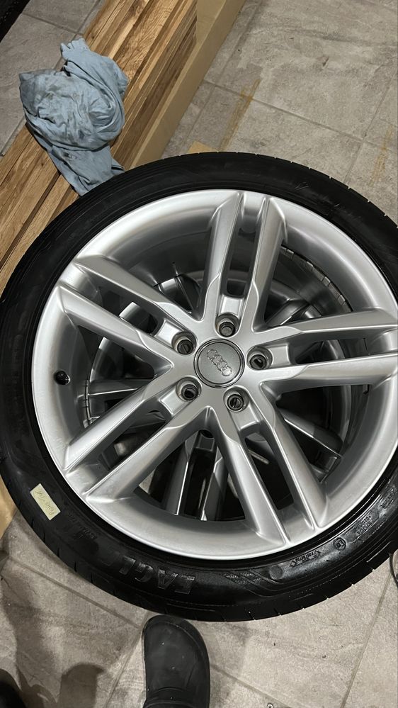 Audi oem 18 8K0.601025CC