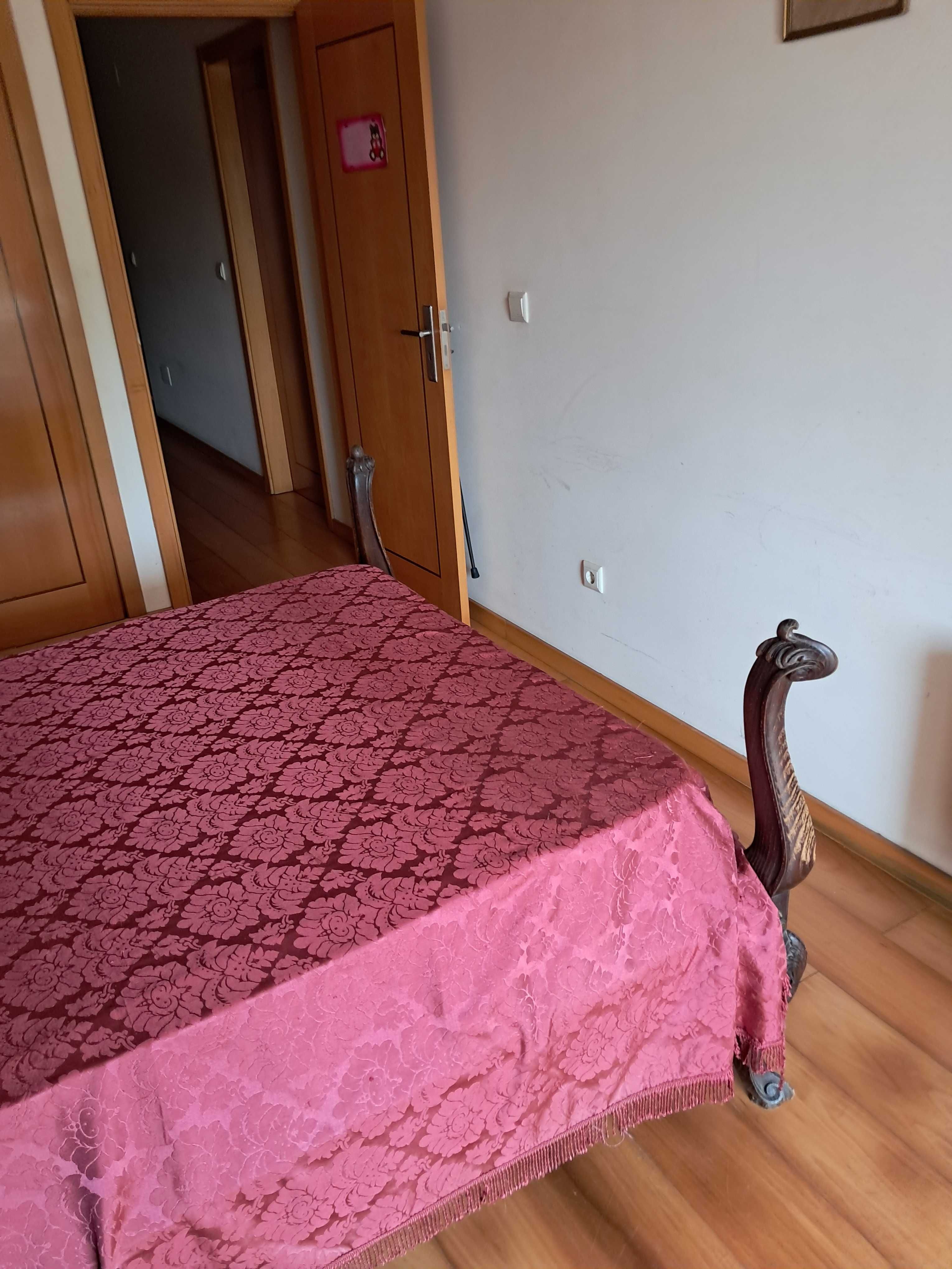 Cama de Casal 190x140