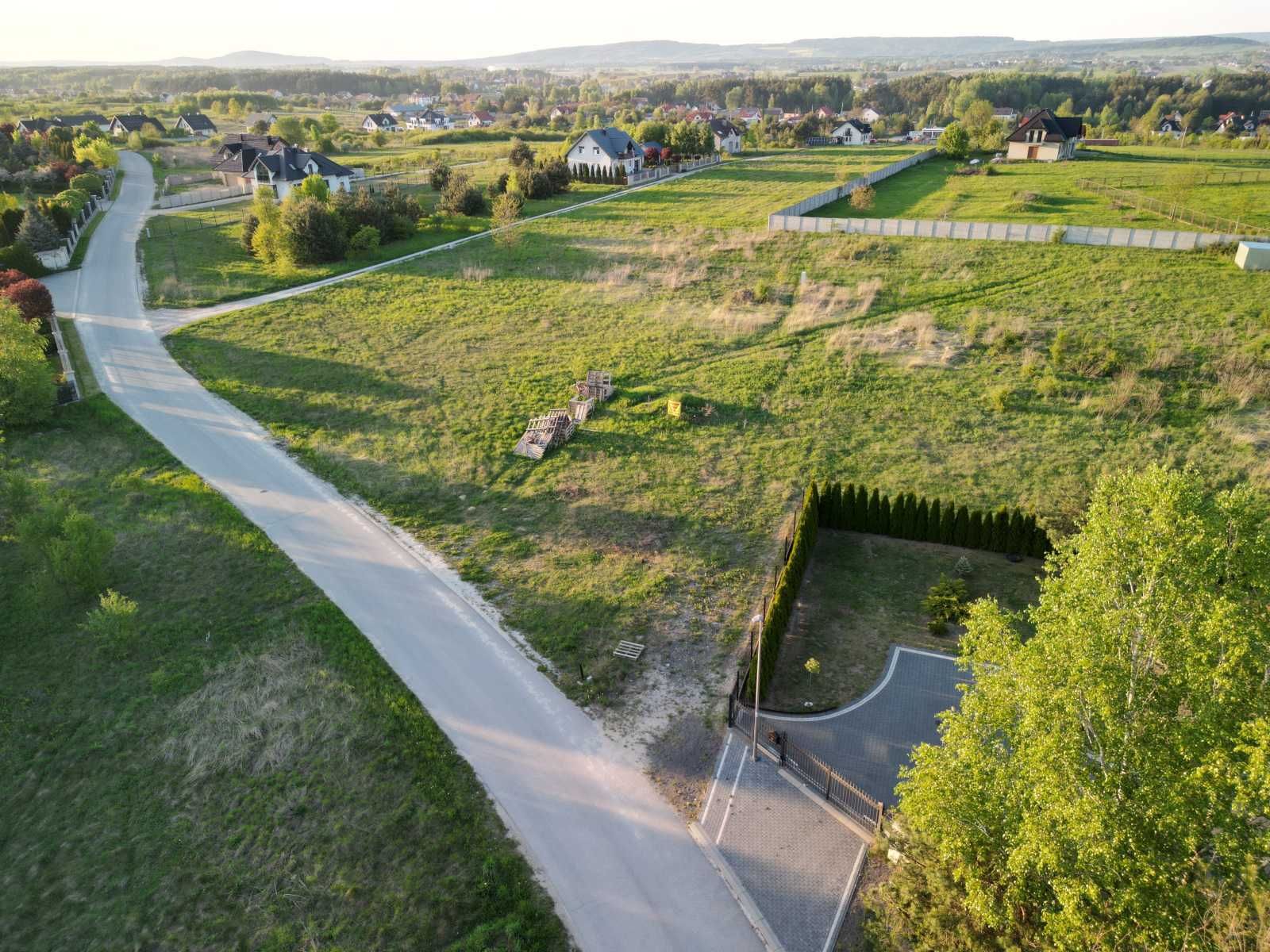 Działka 1100m2, ul. Leśna, Piekoszów