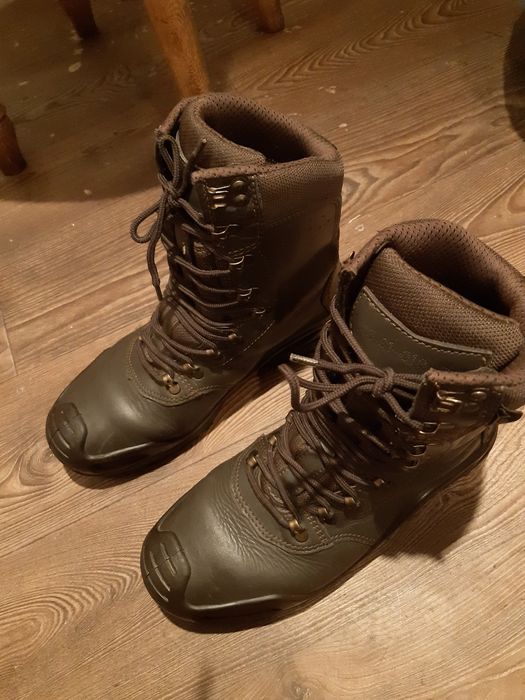 Армійські чоботи
