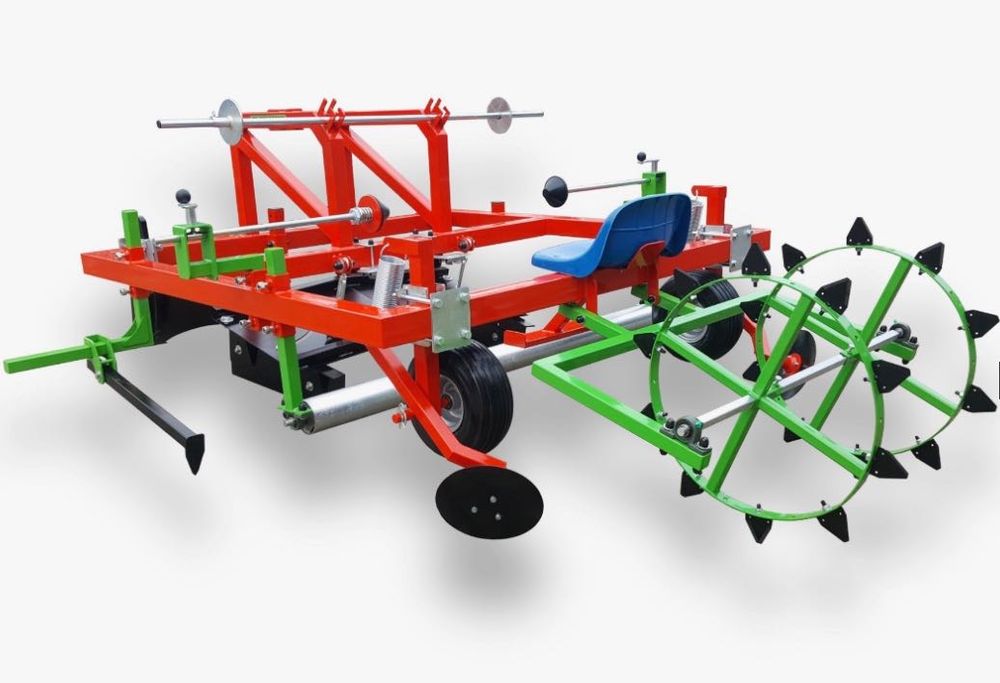 Maszyna do formowania zagonów i rozwijani folii , włókniny-producent