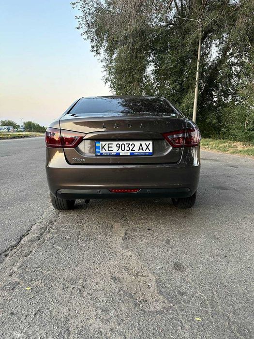 Автомобіль Lada Vesta