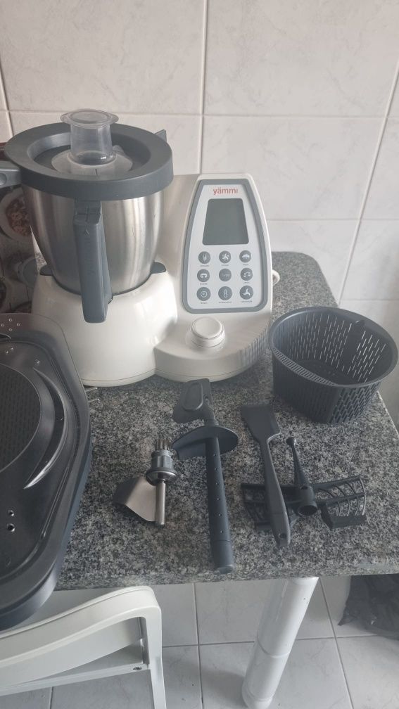 Yammi 2 estragada não veda direito