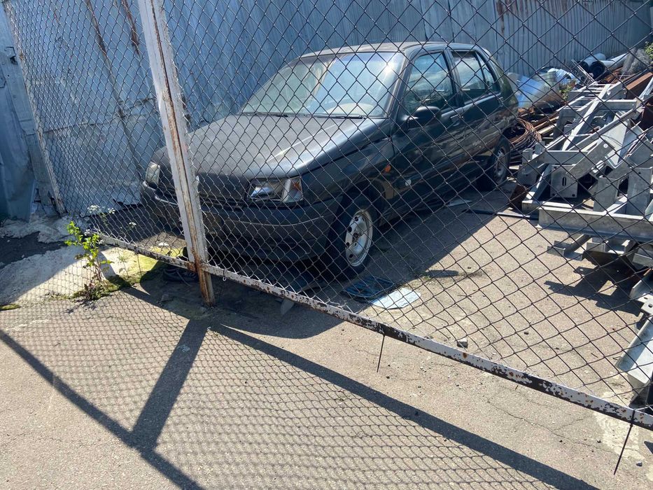 Renault Clio 1994 див. фото та опис
