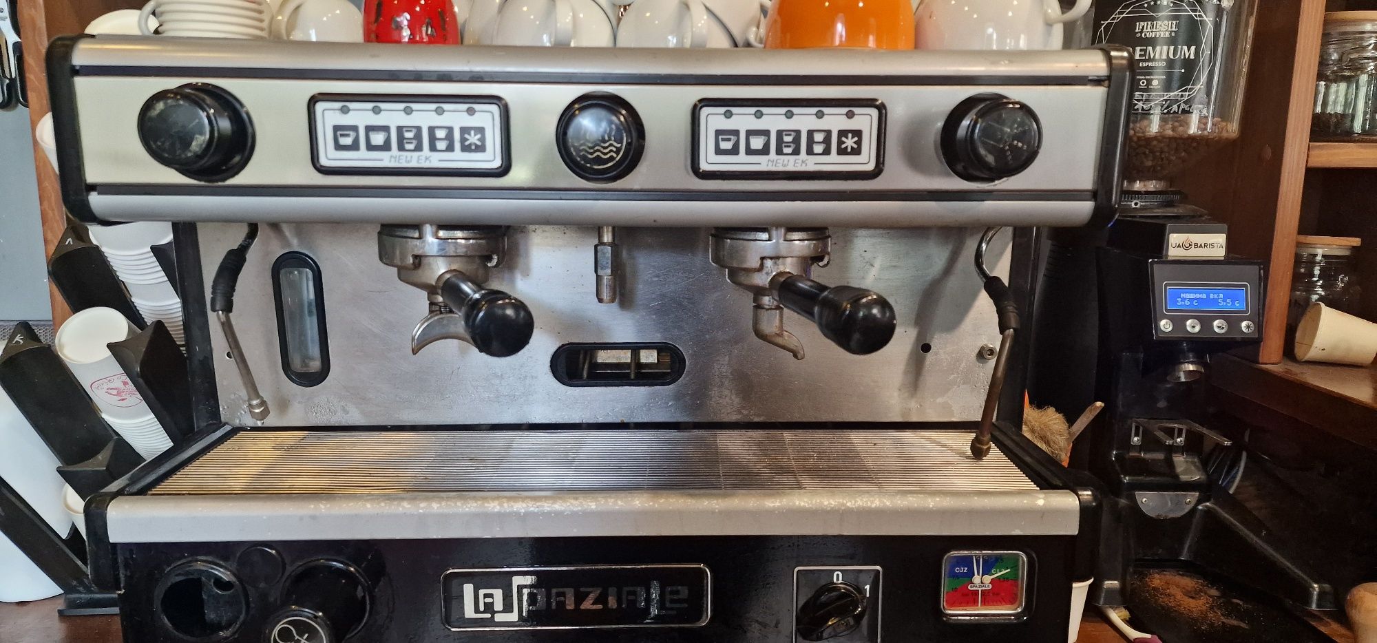 Продам кофемашину профессиональную La Spaziale