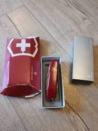 Scyzoryk Victorinox Swiss Champ czerwony  1.6795