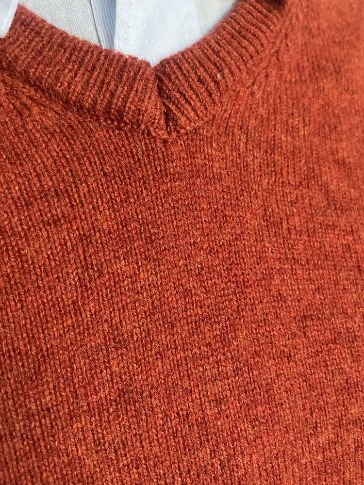 Męski sweter w serek Marks&Spencer M 100% wełna owcza jesień zima
