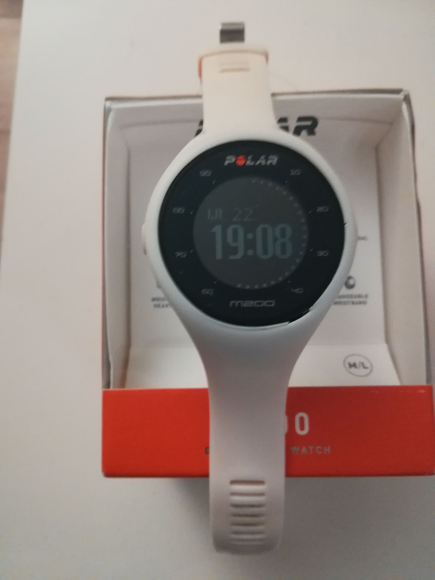 Zegarek sportowy Polar M200