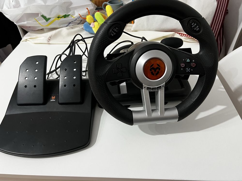 Volante e Pedais KROM K-Wheel