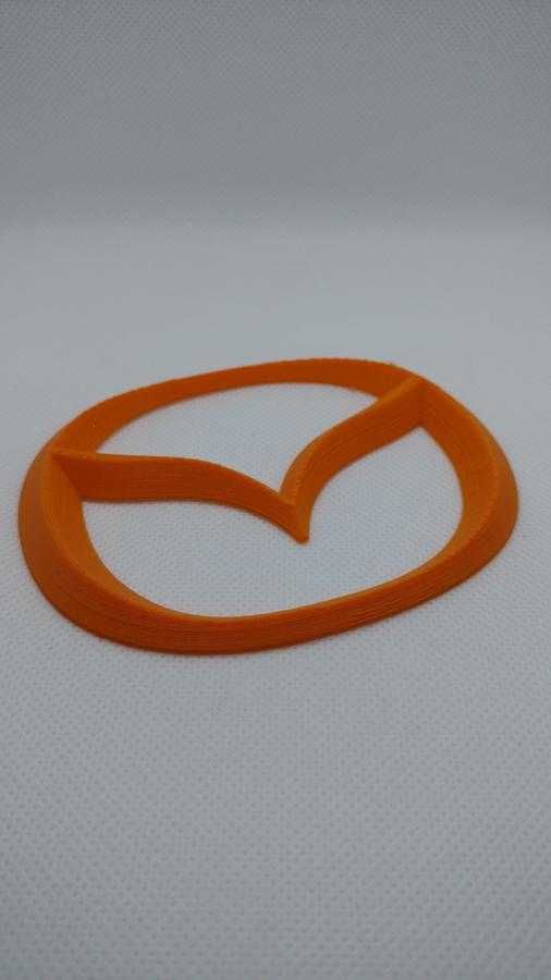 Emblemat Mazda drukowany 3d kolory
