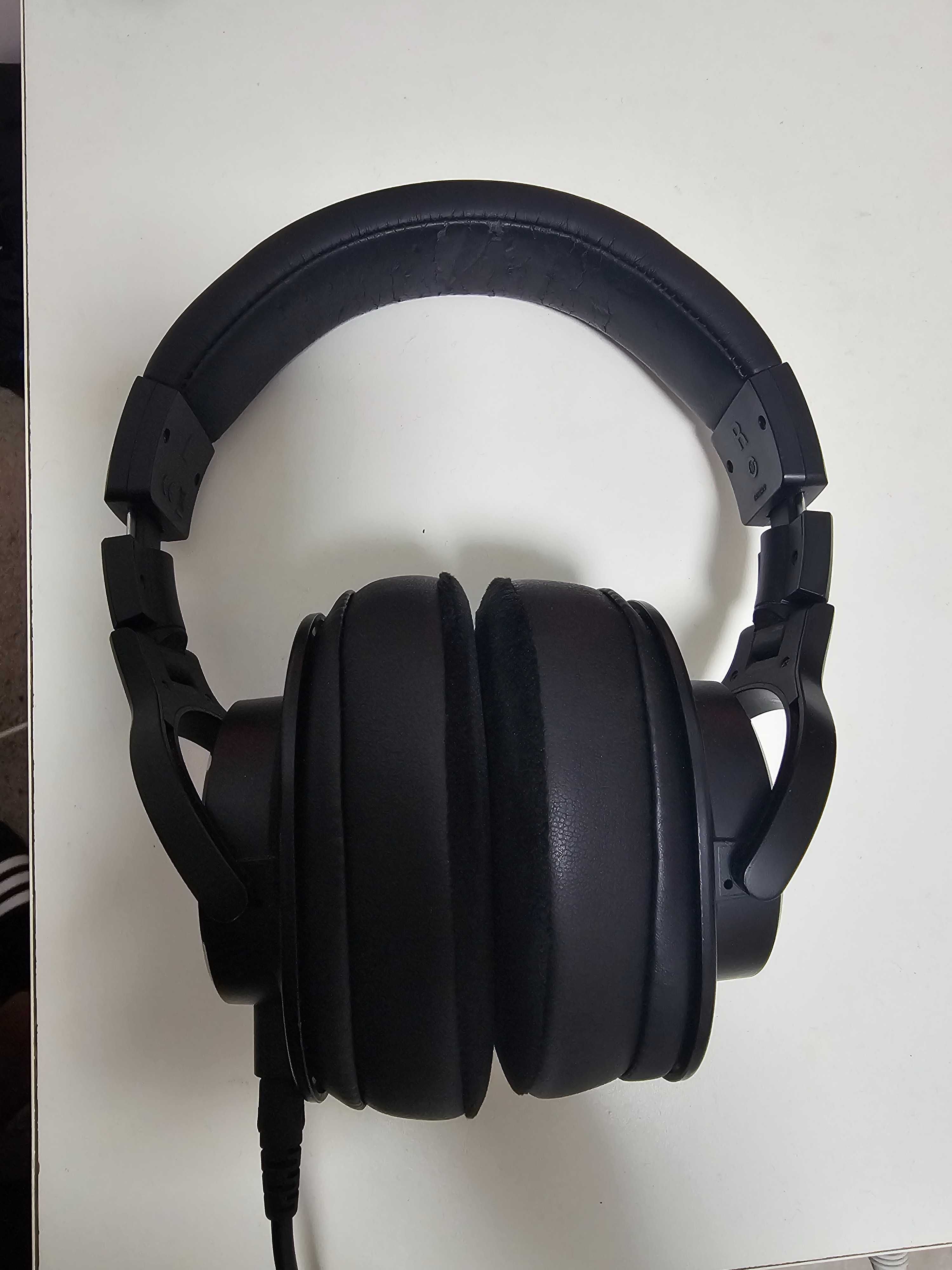 Audio technica M40x headphones