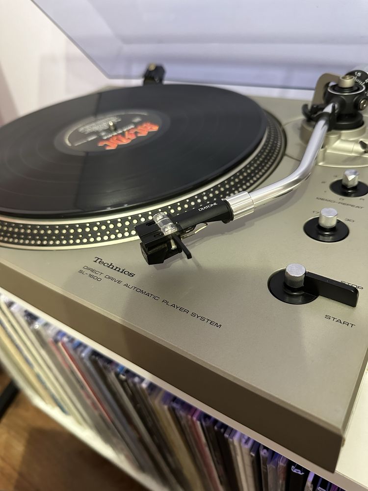 Вініловий програвач Technics SL-1600