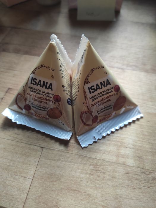 2 Maski do włosów Isana