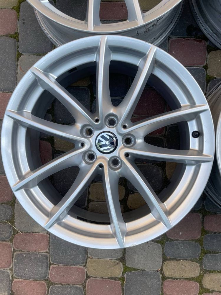 R18 5 112 Volkswagen, Skoda, Audi, Mersedes в стані нових, ідеальні