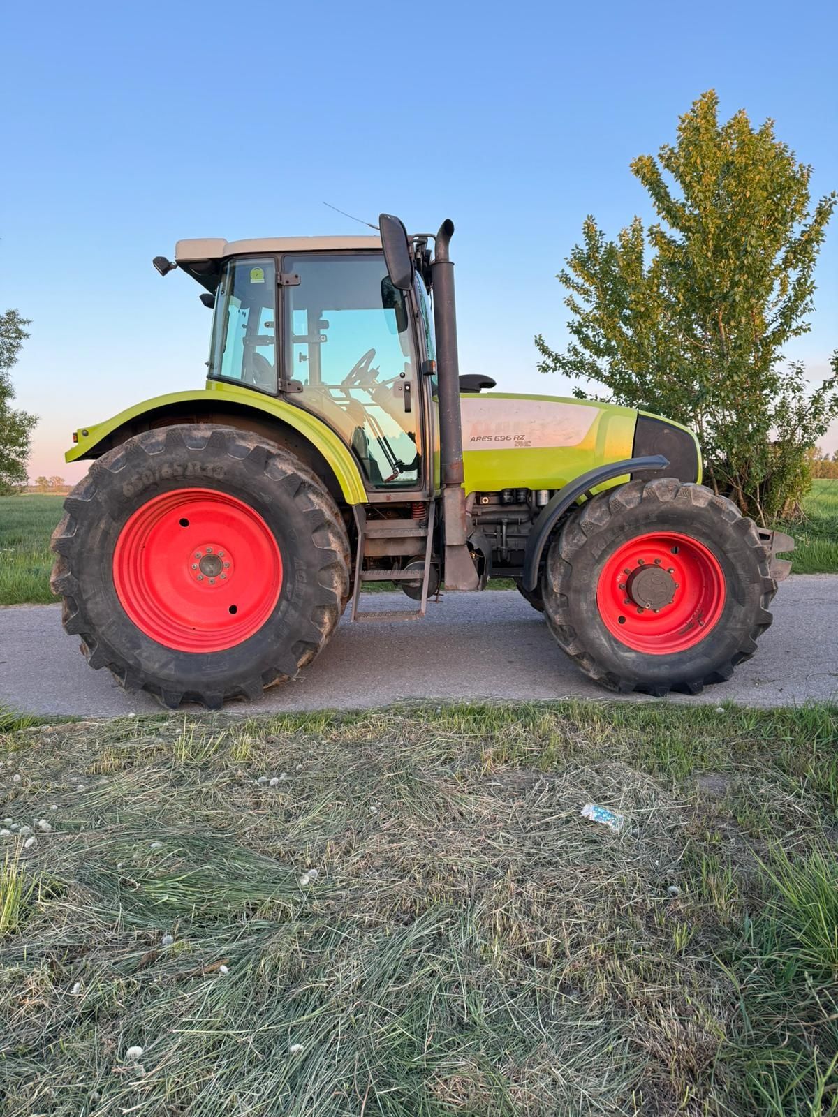 Ciągnik Claas Arez 696Rz,renault ares