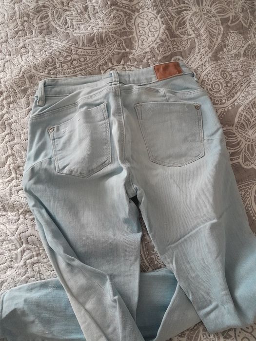 Niebieskie spodnie bershka