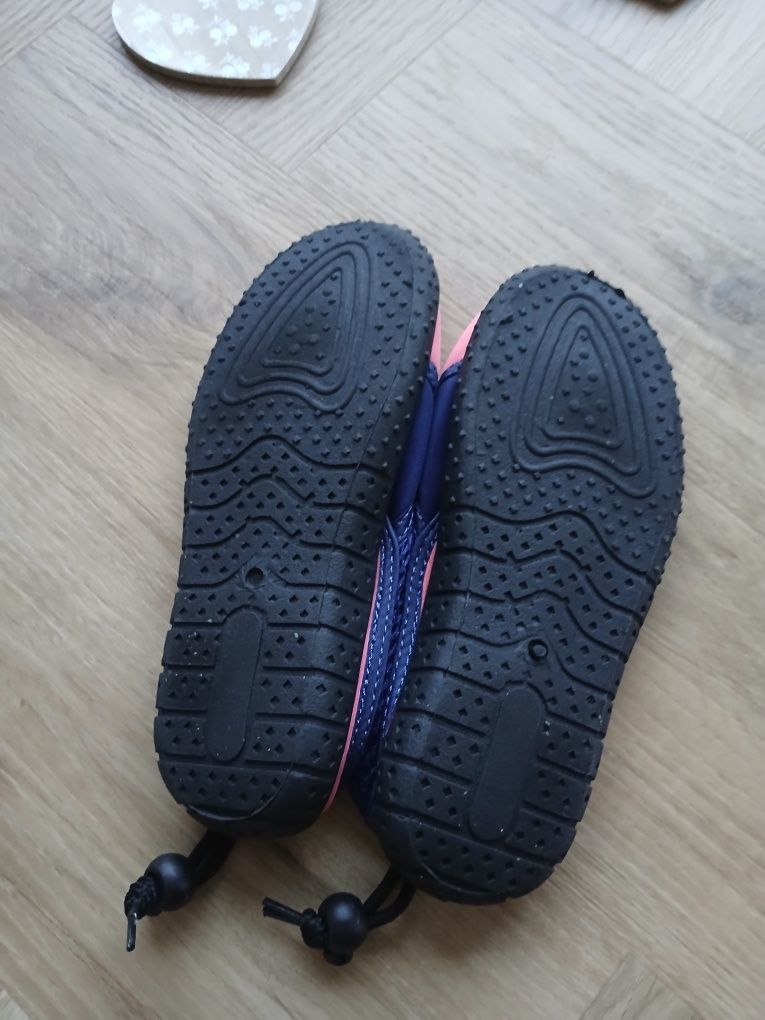 Różowe dziewczęce buty do wody Martes / rozmiar 34