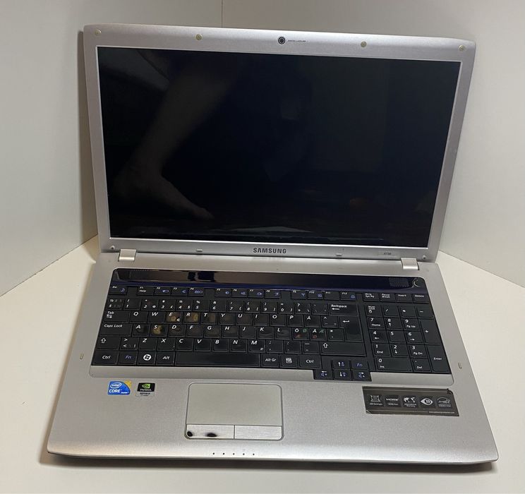 Ноутбук Samsung NP-R730 17.3»/ 4GB RAM/500GB HDD! N2488