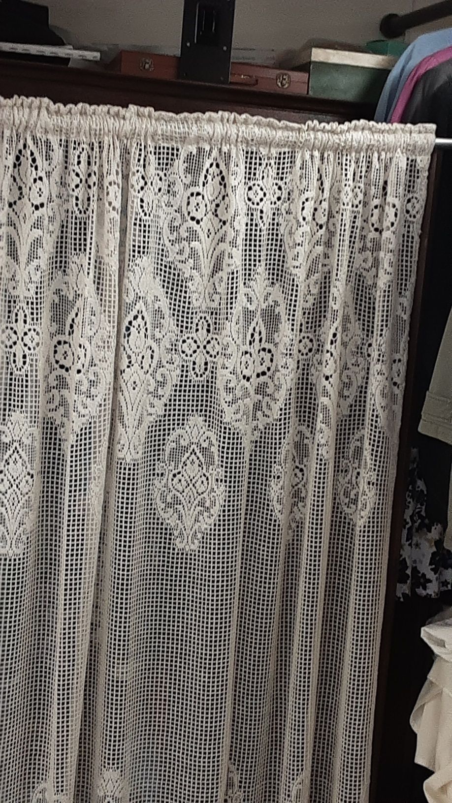 Cortinado  rendado bêje  para janela