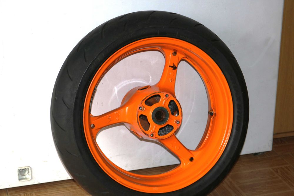 HONDA CBR REPSOL roda traseira