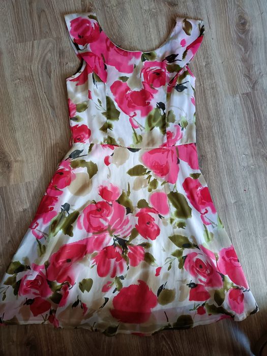 Śliczna letnia sukienka