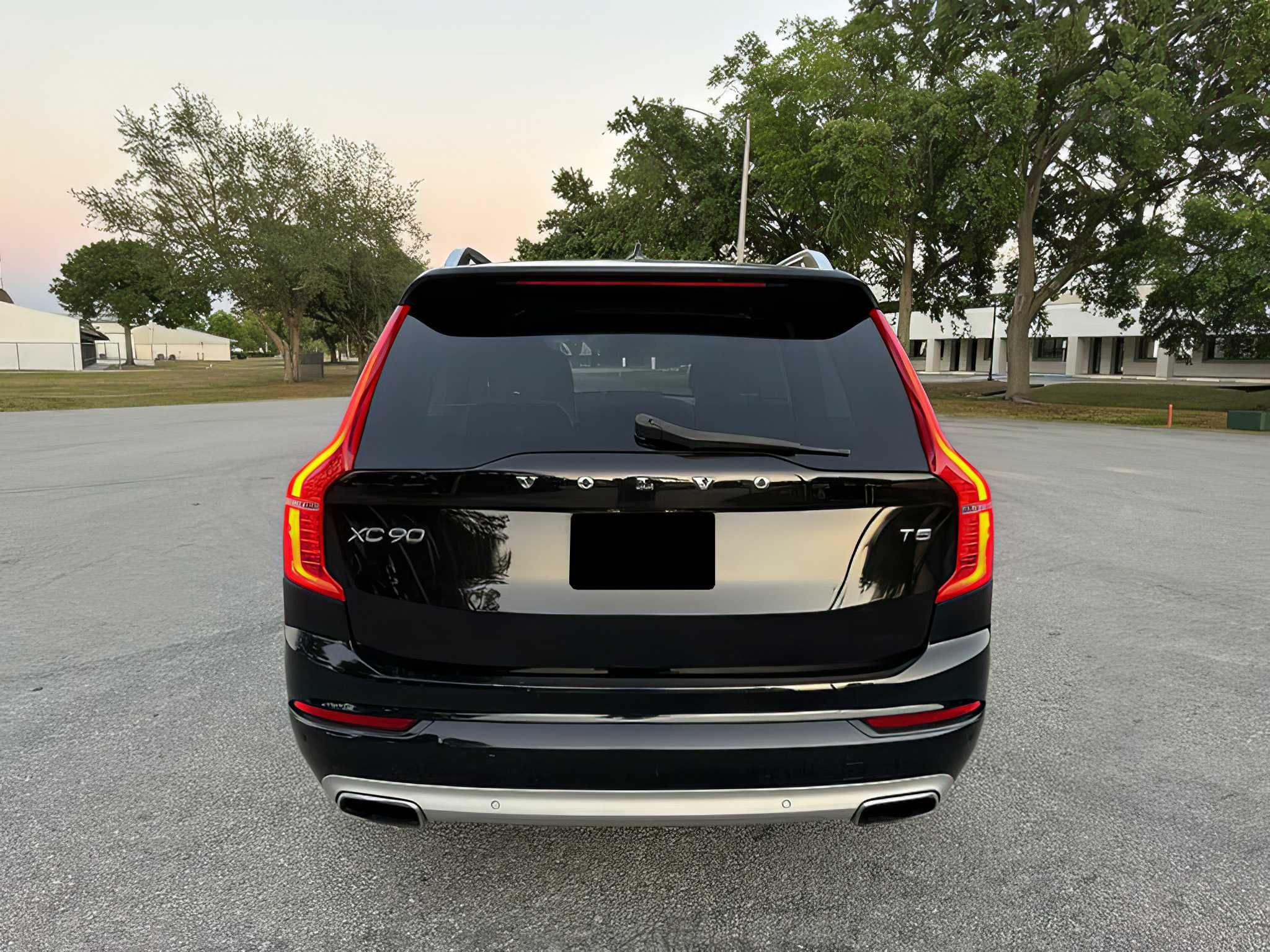 2017 Volvo XC90 T5