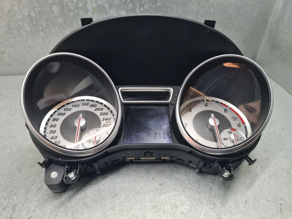 Quadrante / painel de instrumentos MERCEDES-BENZ GLA (X156)