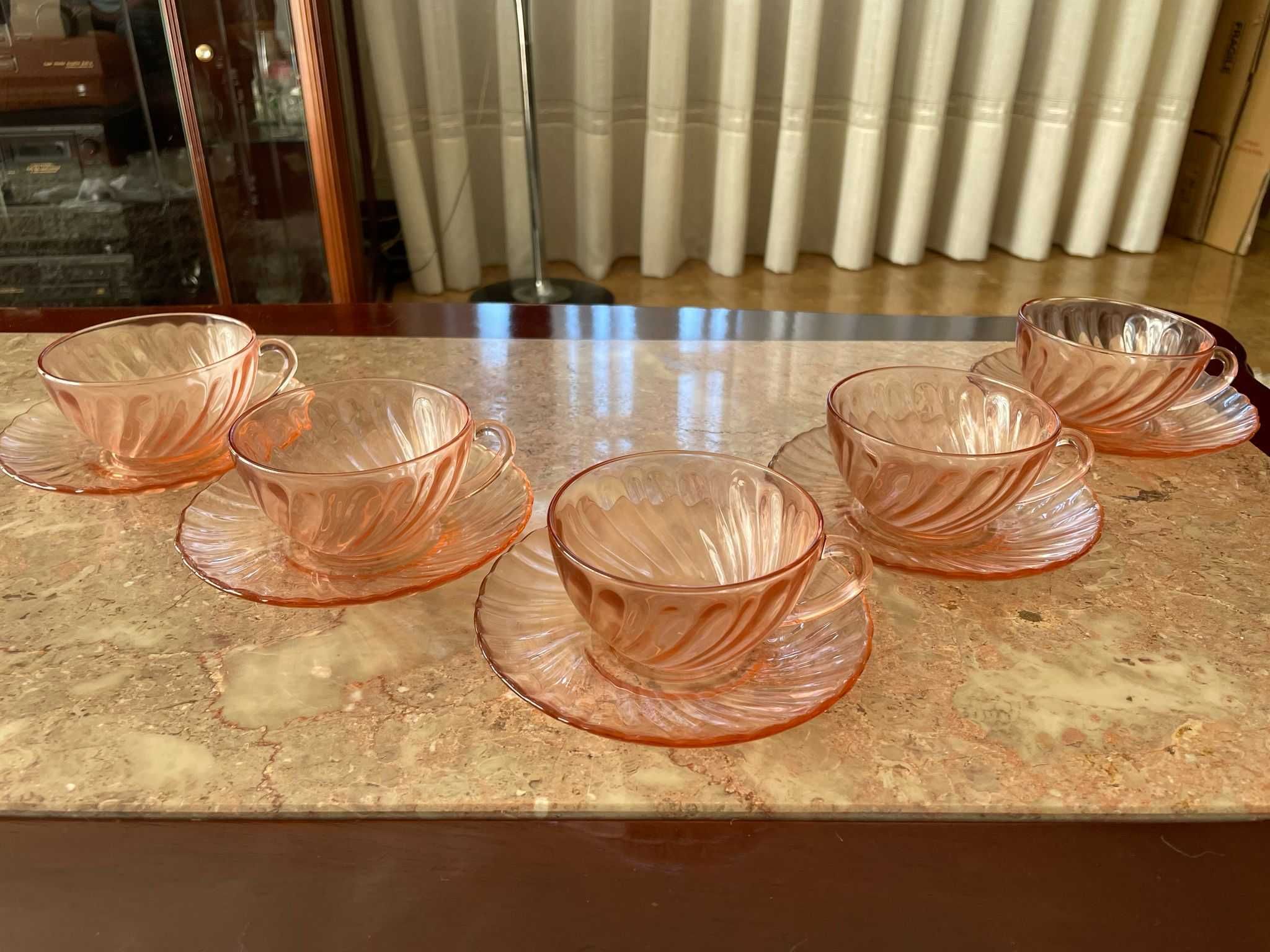 Conjunto de Chávenas na cor salmão (5 chávenas de chá e 5 de café)