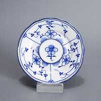 zabytkowy ręcznie malowany talerzyk spodek indish blau wzór słomkowy