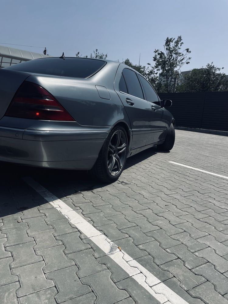 Продам авто Mersedes W220 s-class