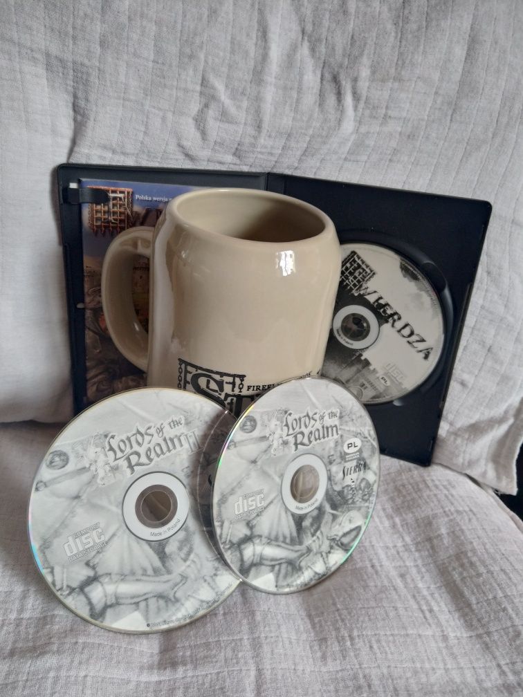 Stronghold Złota Edycja (2001) + oryginalny kufel + Lords of the Realm