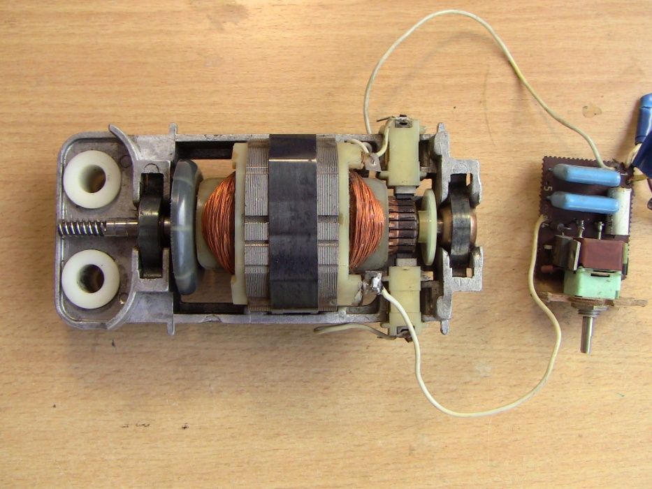 Электродвигатель миксера Рось