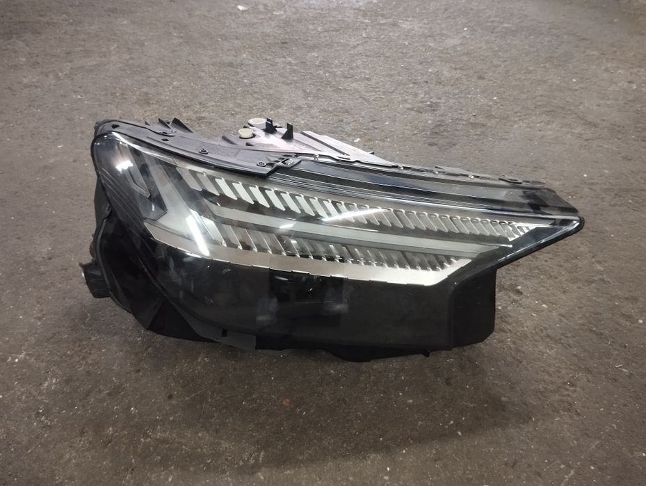 Ótica Audi Q4 ETRON 2021 e 2023 Full led