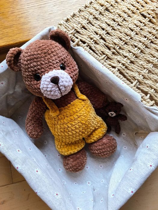 Miś na szydełku z małym misiem