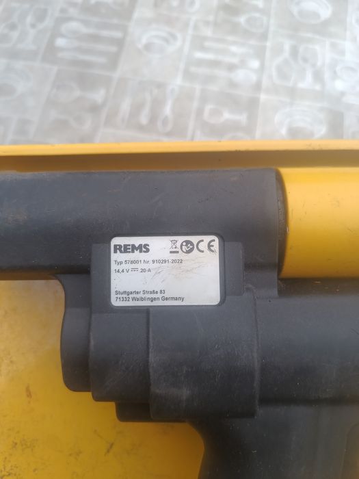 Zaciskarka rems z szczekami M