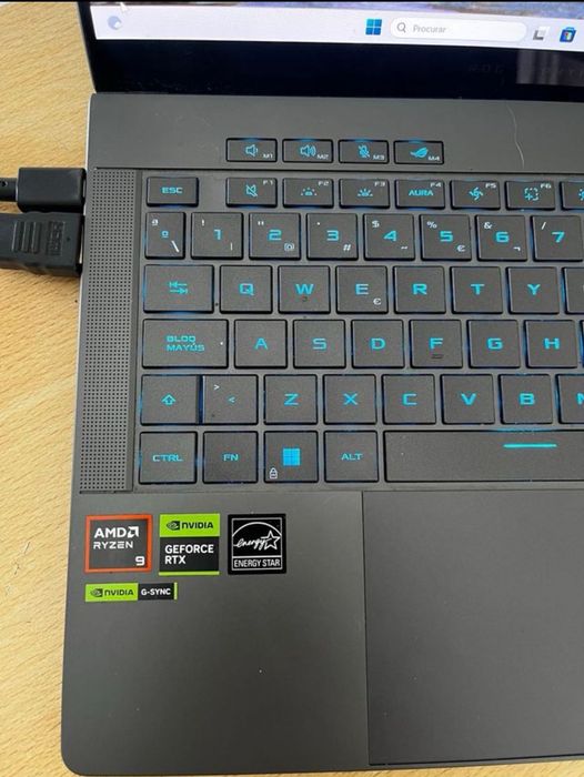 Computador gamer semi-novo Asus Rog Zephyrus G14