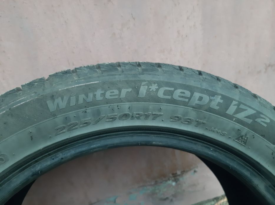 шини Hankook 225/50R17 Winter i*cept iZ2 W616.